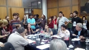 UBA: Filosofia e Letras contra o golpe no Brasil