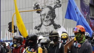 Entre mobilizações e repressão foi aprovada a reforma tributária na Colômbia