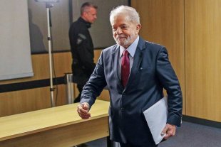 Defesa de Lula protocola pedido de soltura imediata