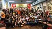 Reunião de mulheres para o 8M no Rio tira foto em apoio a Greve dos Petroleiros