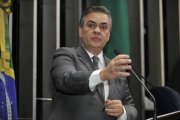 Líder do PSDB, Cássio Cunha, cassado pelo TSE quer ser paladino da moral