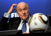 Blatter renuncia à presidência da FIFA e anuncia nova eleição 
