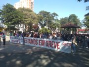Terceirizadas da LG mantém greve por direitos e empregos e efetivas voltam a greve