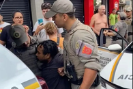 Polícia diz que “não houve excessos nem racismo” em caso de motoboy negro preso após ser esfaqueado