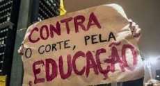 MEC de Bolsonaro recua ataque nas universidades, mas continua com a educação como alvo