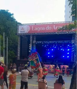 No carnaval do Recife, a cultura popular pernambucana foi escanteada enquanto as empresas lucraram muito