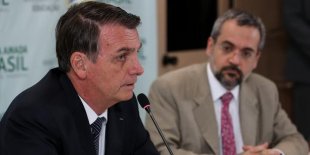 Bolsonaro ataca novamente educação com corte de 348 milhões
