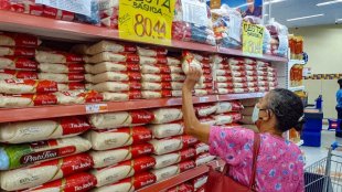 Preço dos alimentos sobe três vezes mais que a inflação ao se completar um ano de pandemia