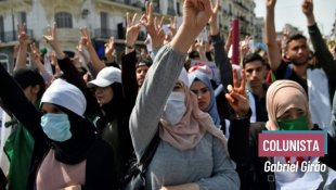 Interrompidos pela pandemia, protestos retornam na Argélia e podem ser um prenúncio global