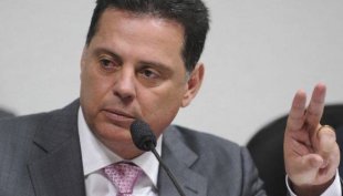 Governador tucano de Goiás só será processado se seus apoiadores quiserem