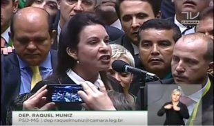 Deputada Raquel Muniz (PSD-MG) depois de dedicar seu "sim" ao combate a corrupção tem marido preso pela PF