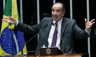 Ex-guerrilheiro gosta é de repressão, Aloysio Nunes chama polícia no Senado