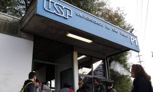 Retorno presencial na USP: a comunidade universitária deve decidir e unir sua luta com a população