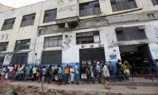 Crise do estado fecha restaurantes populares no Rio