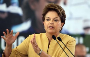 Em esforço contra impeachment, Dilma adianta $ 1,5 bi para ministérios