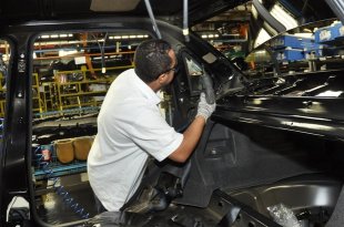 Mercedes anuncia ameaça a mais 7000 empregos
