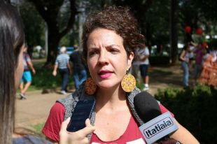 Flavia Valle: “Faltou uma voz contra o golpe e independente do PT, partido que não é opção contra a direita”