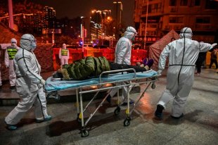 China: Mortes por coronavírus chegam a 106, e OMS sobe risco de contaminação mundial para "elevado"