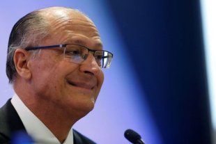 Alckmin diz que agrotóxico não é veneno, mas remédio