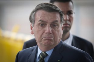 Bolsonaro diz que número de mortes por covid-19 é invenção de seus adversários