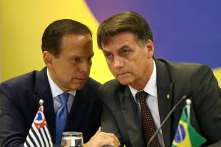 Contra Bolsonaro e Doria, defendemos a vacina gratuita para todos que queiram