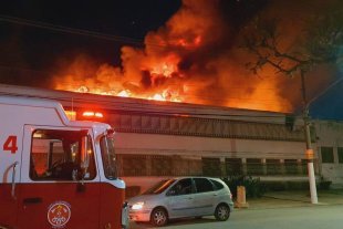 Galpão da Cinemateca Brasileira é atingido por incêndio devido ao abandono de Bolsonaro