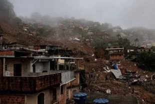 Um mês da tragédia em Petrópolis e centenas de desabrigados sofrem com descaso do estado