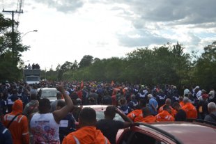 Trabalhadores em greve na REFAP denunciam perseguição patronal, policial e da justiça