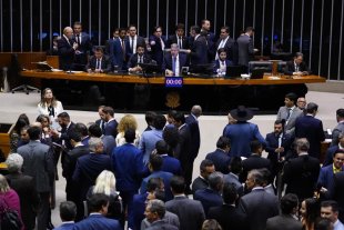 100 deputados de partidos que compõem o governo Lula-Alckmin votaram favoráveis ao Marco Temporal