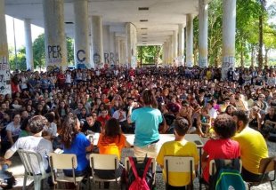 A UNE não pode usar a força dos estudantes para negociar a reforma da previdência com Maia