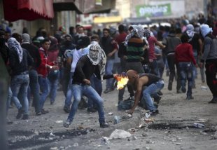 Sete palestinos assassinados e centenas de feridos em Gaza