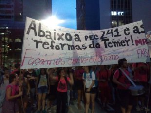 Faísca em Campinas grita contra a PEC 241 e em solidariedade às ocupações no Paraná