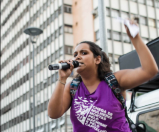 "É urgente apoiar a greve das terceirizadas, é uma só classe, uma só luta", diz professora Flavia